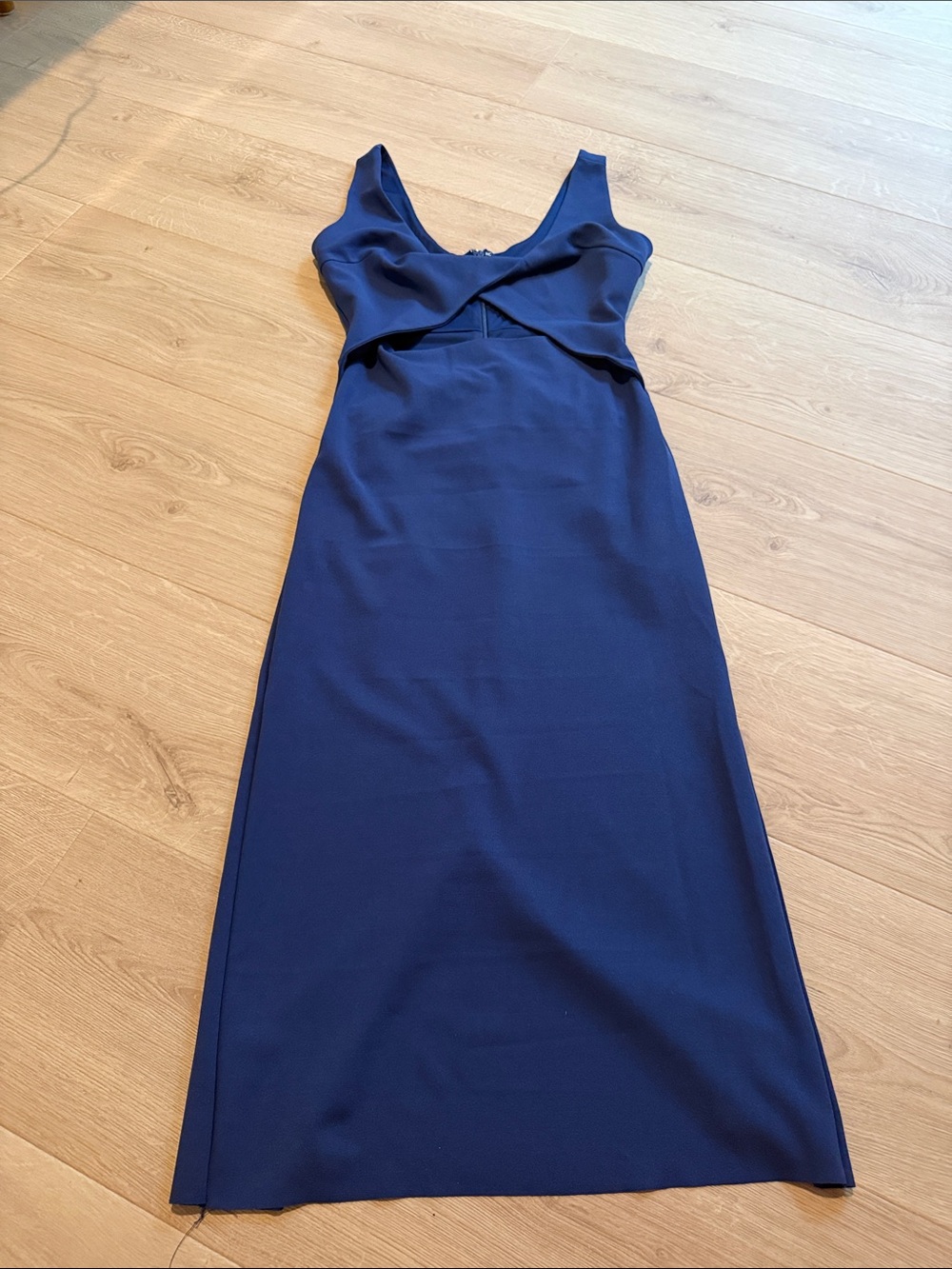 Sleek Navy Sleeveless Maxi Dress with Twist Bodice